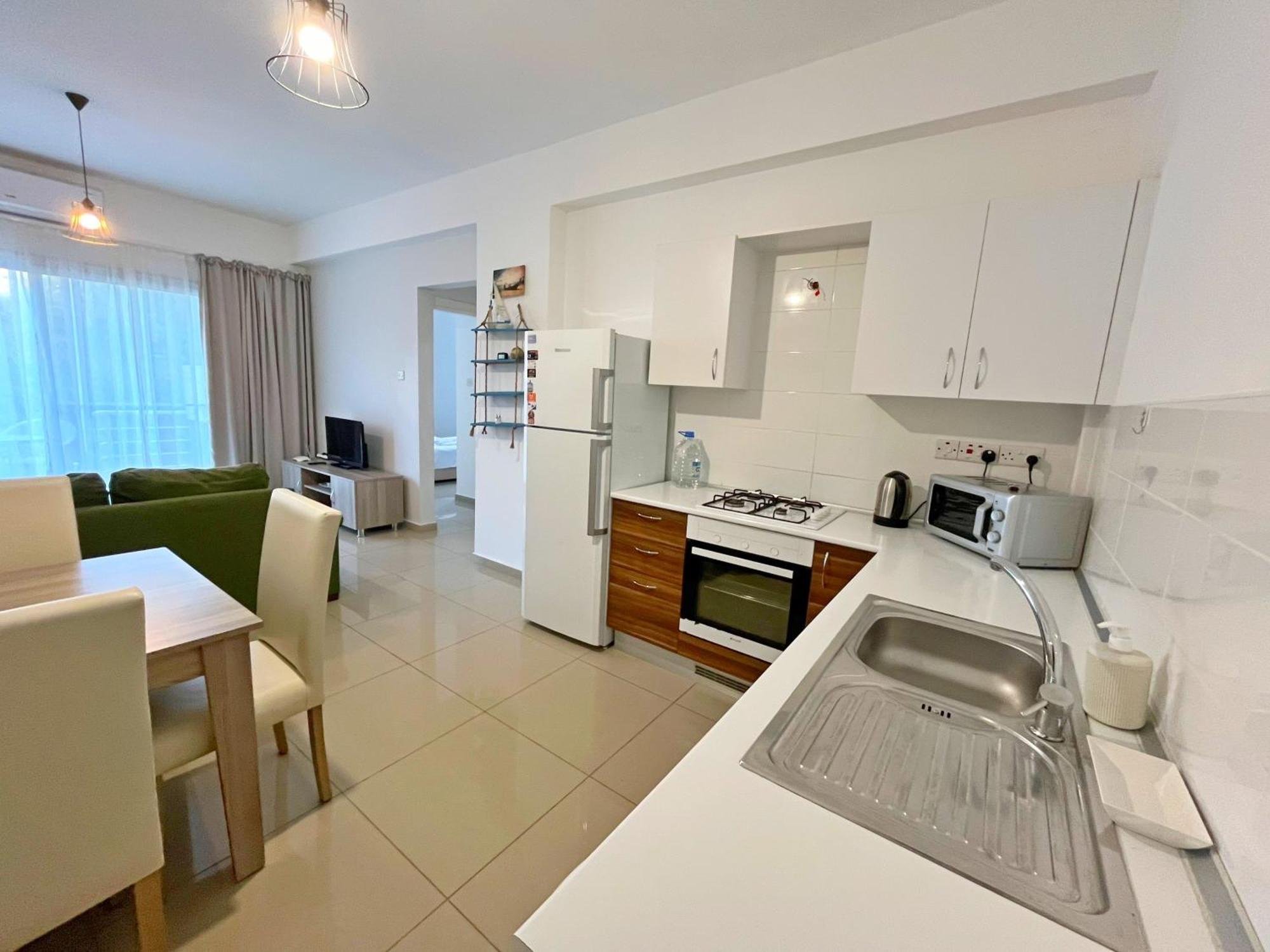 Quitet Two Bedroom Apartment With Private Garden Lukomorye D2 Karavász Kültér fotó