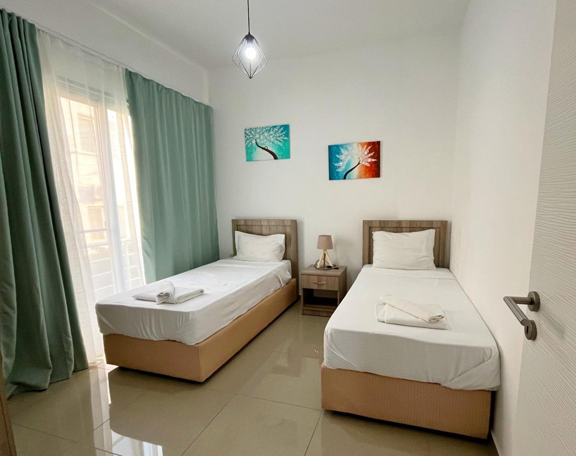 Quitet Two Bedroom Apartment With Private Garden Lukomorye D2 Karavász Kültér fotó